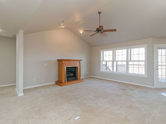 4th image of 9972 Summit Dr