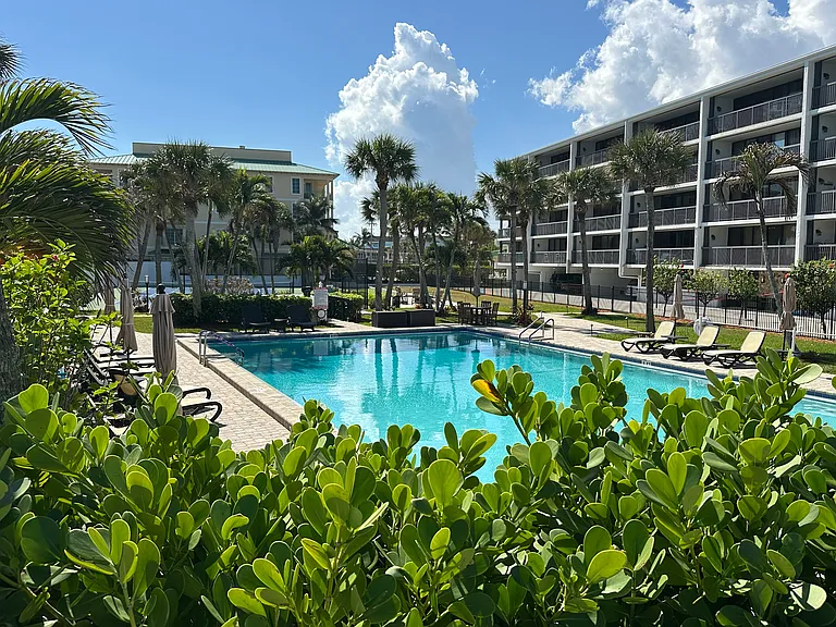 4141 Ocean Dr #403 — Photo 3