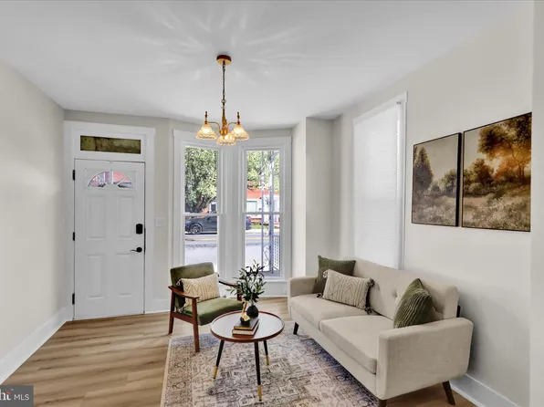 144 Church Ave, Ephrata, PA 17522