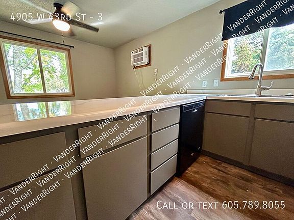 5th image of 4905 W 43rd St #3