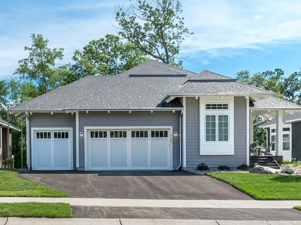 5175 Ranchview Ln N, Plymouth, MN 55446