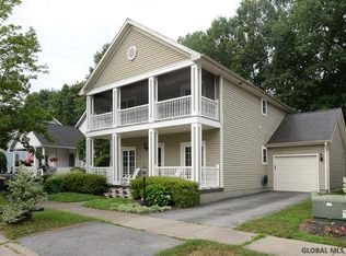 25 Thoroughbred Dr, Saratoga Springs, NY 12866