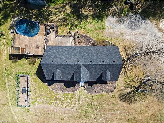2nd image of 5774 Greenwood Rd