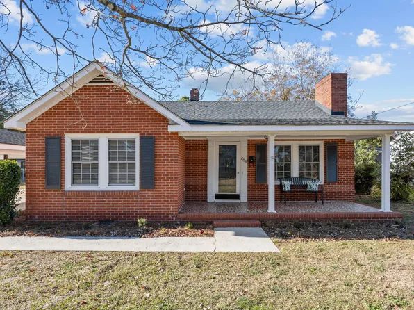209 N Watauga Ave, Dunn, NC 28334