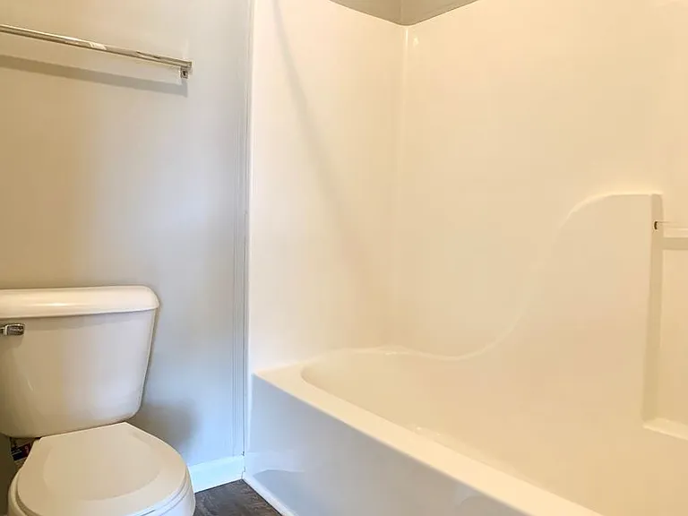 355 Broadmore Dr — Photo 13