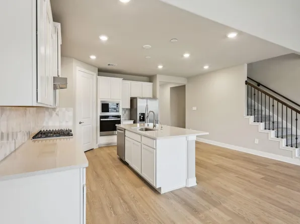 2826 Duchess Dr, Rosenberg, TX 77471