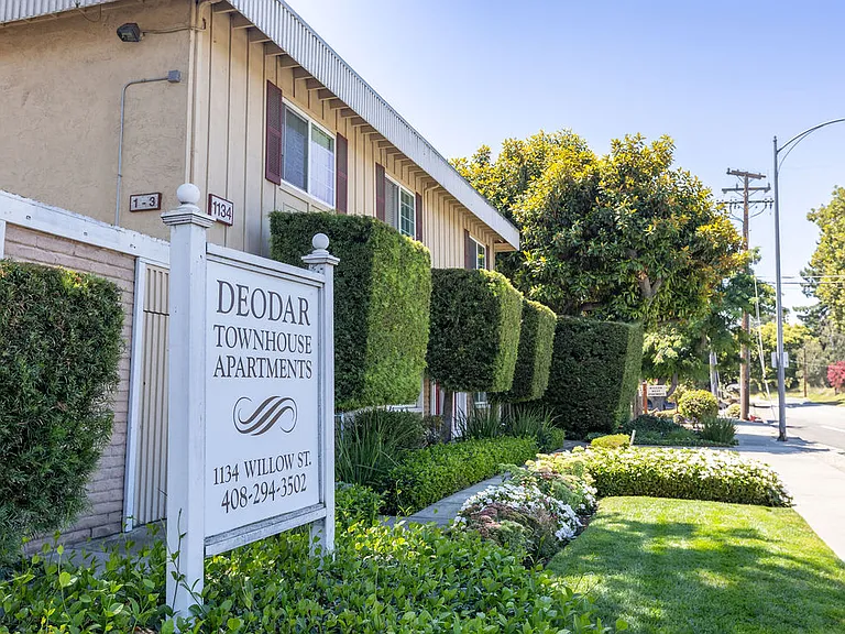 Deodar Townhomes — Photo 32