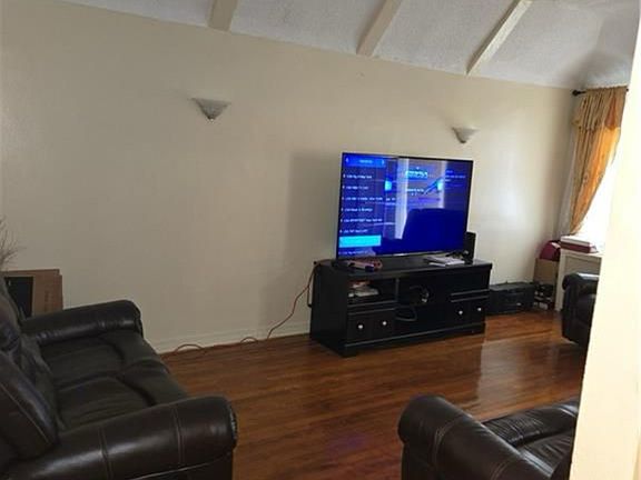 5th image of 3915 Clarendon Rd