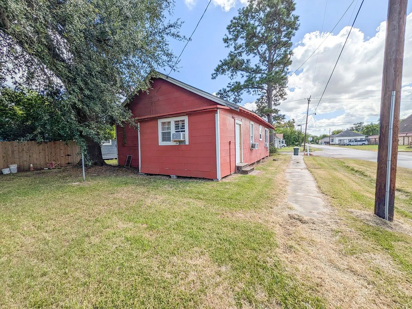 1105 Ewing St, Beaumont TX 77701 — Photo 2