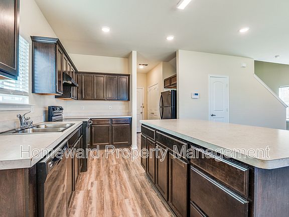 5th image of 257 Michelle Dr