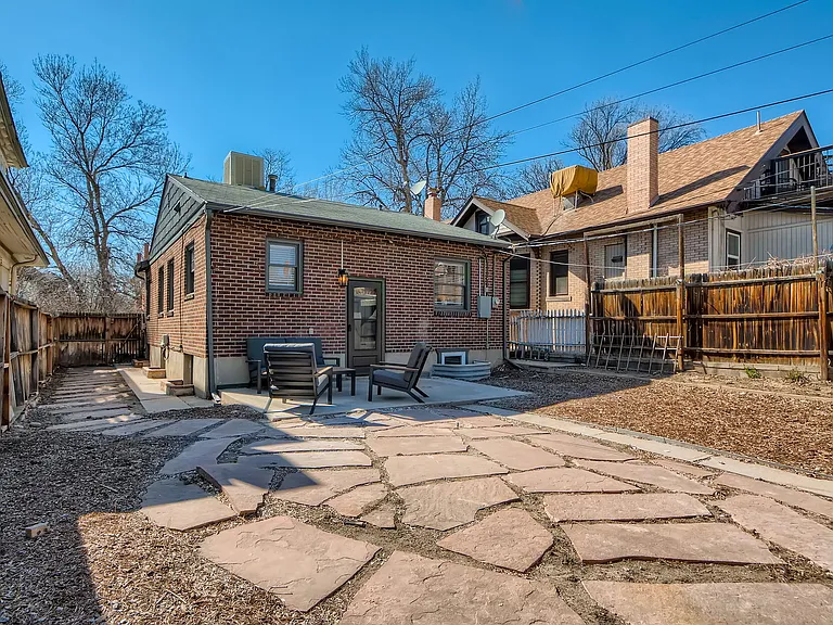 624 N Downing St #2 — Photo 10