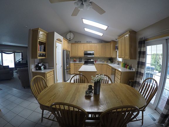 5th image of 2355 Washington St