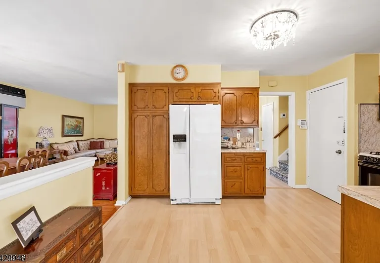 204 Tryon Pl — Photo 13