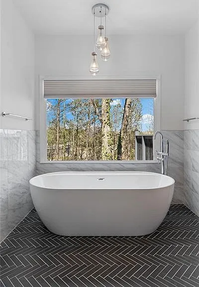 350 Kelson Dr — Photo 34