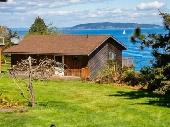 2818 N Nugent Rd, Lummi Island, WA 98262