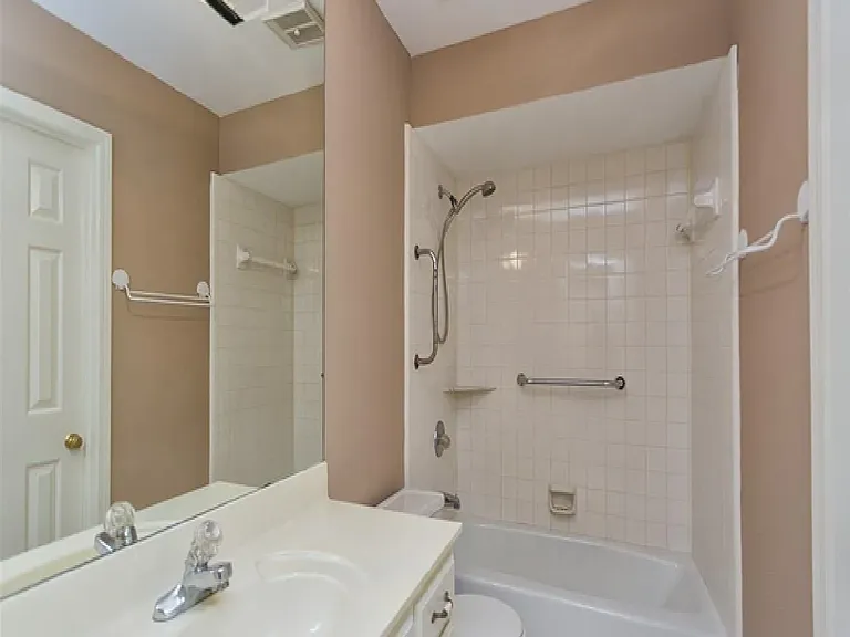 1706 Lake Park Cir — Photo 7