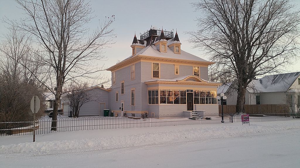 623 8th Ave, Langdon, ND 58249 Zillow