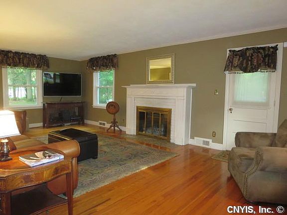4th image of 4996 Lakeview Dr
