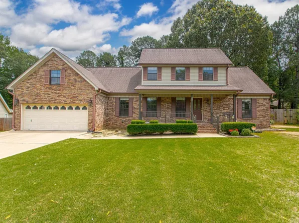 318 White Blossom Cir, Bryant, AR 72022