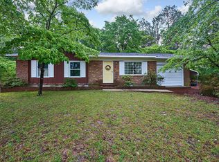 165 Oak Dr, Southern Pines, NC 28387