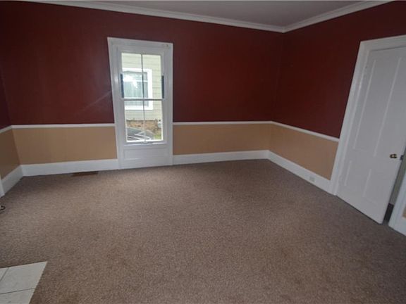 3rd image of 228 W Jackson St