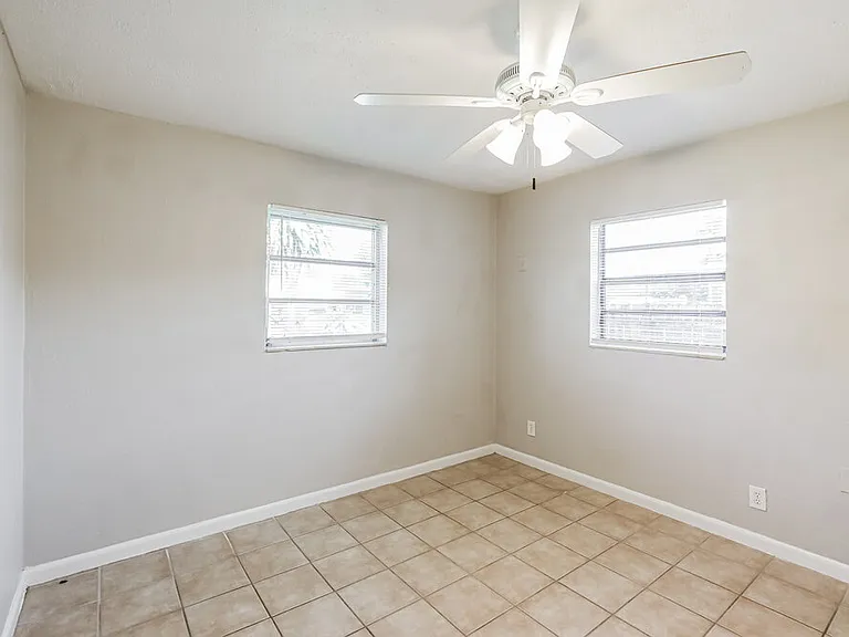 2797 NE 12th Ave — Photo 15