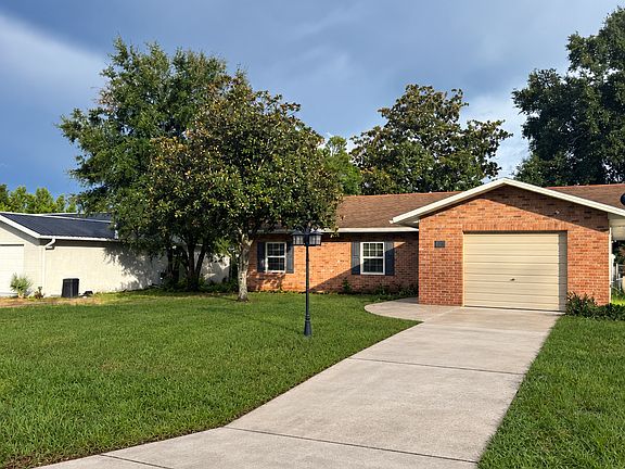 2nd image of 19 Spring Drive Pl