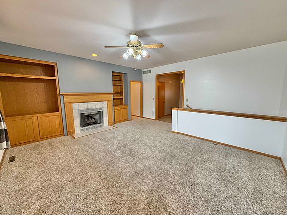 5th image of 3833 Pepper Dr