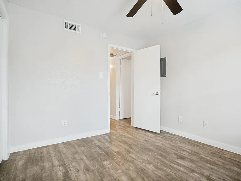 Gazebo Apartments (Denton, Tx) — Photo 37