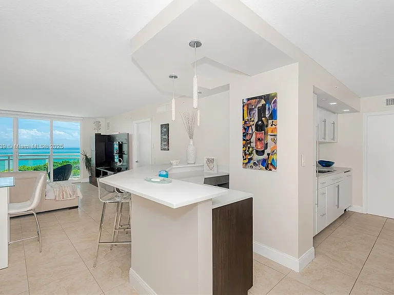 6917 Collins Ave #511 — Photo 14