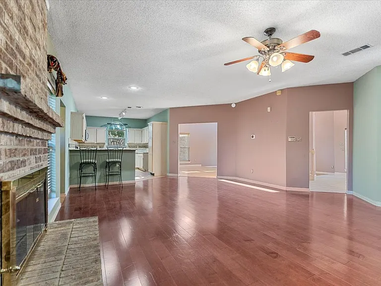 6752 Macintosh Dr — Photo 4