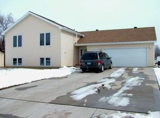 920 Spruce Ave S, Thief River Falls, MN 56701