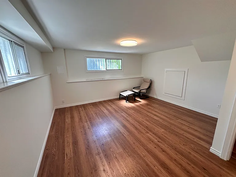 4409 Marine Dr — Photo 22