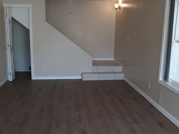 13 Living Room 1