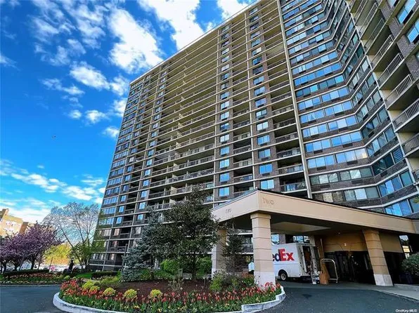 2 Bay Club Drive #19F, Bayside, NY 11360