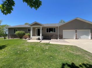 4806 22nd St NE, Willmar, MN 56201