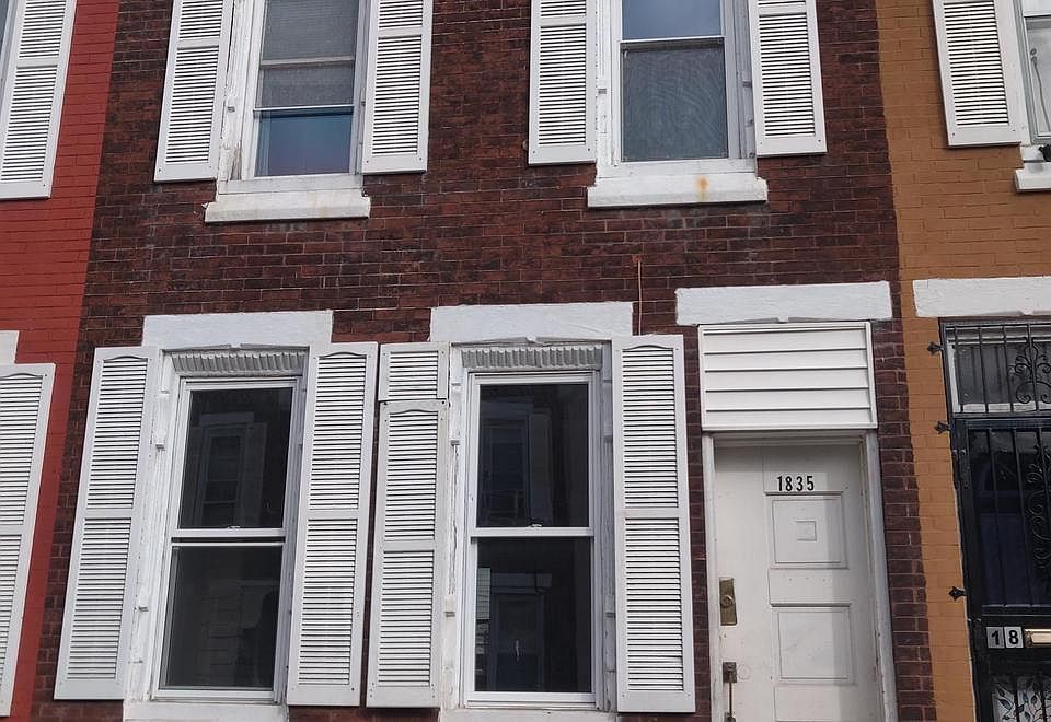 1st image of 1835 E Clementine St