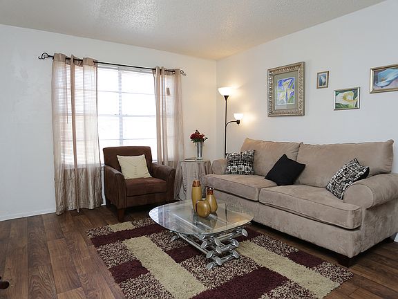 2nd image of 600 W Sadosa St APT 66