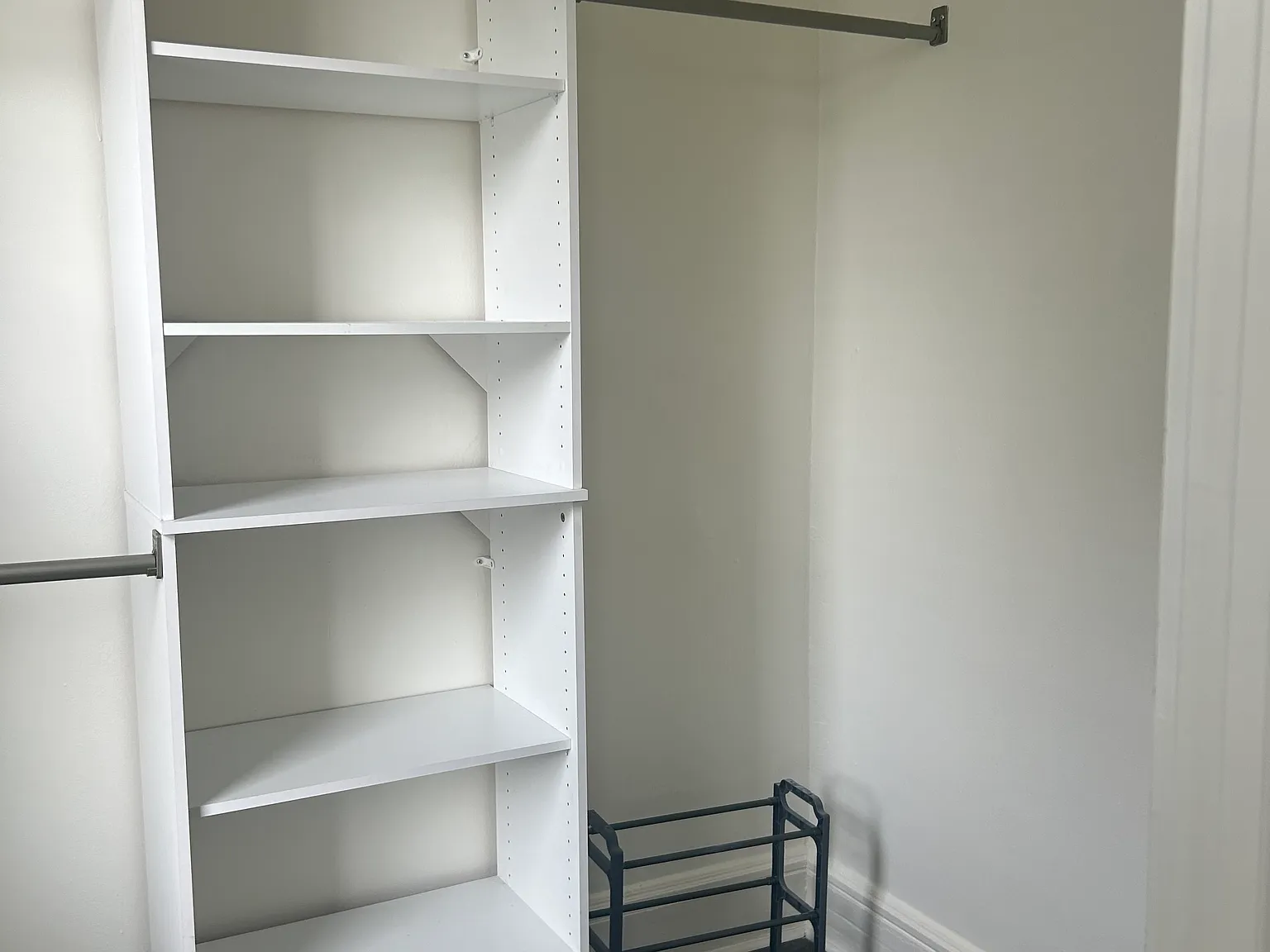 2 bed, 700 sqft, $2,500 — Photo 2
