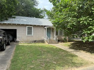 500 W Center Ave, Springdale, AR 72764