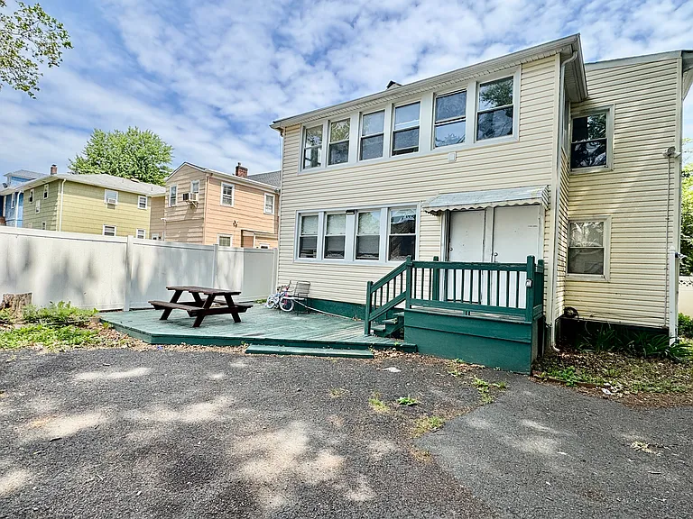 380 Seminary Ave #1 — Photo 20