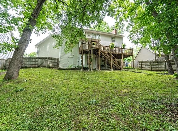 4th image of 602 Camelot Dr
