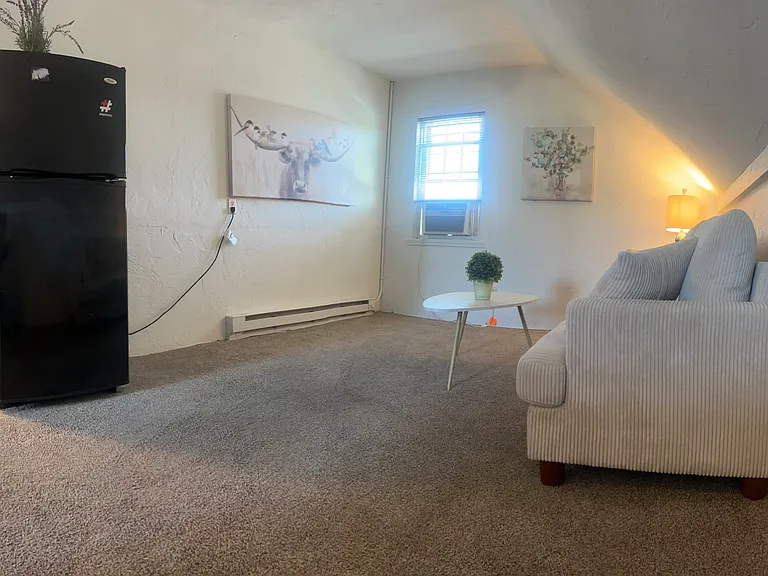 47 Vernon St E #2 — Photo 7