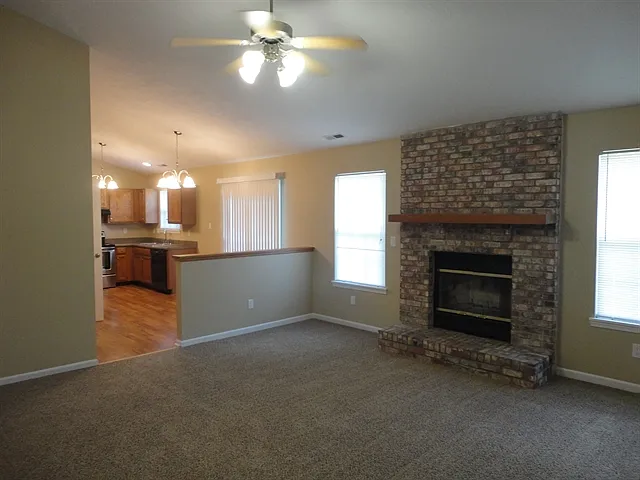 8956 Mallard Green Dr — Photo 4