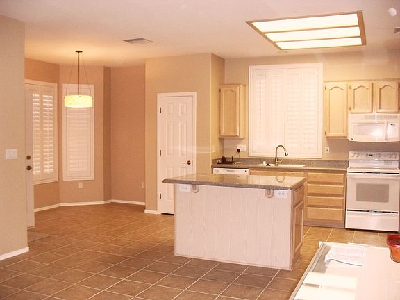 Kitchen & Breakfast Nook
