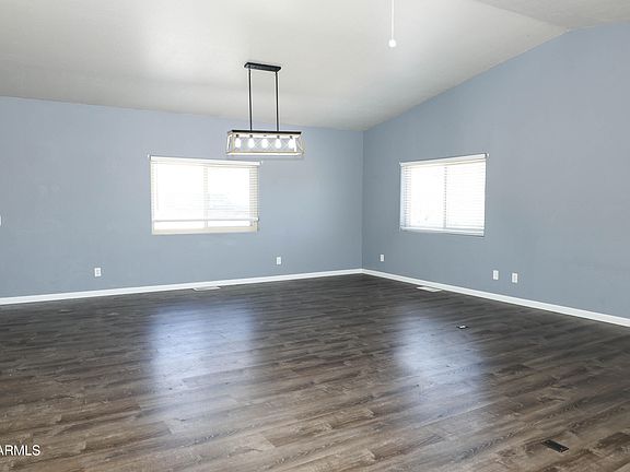 4th image of 798 Palisades Drive