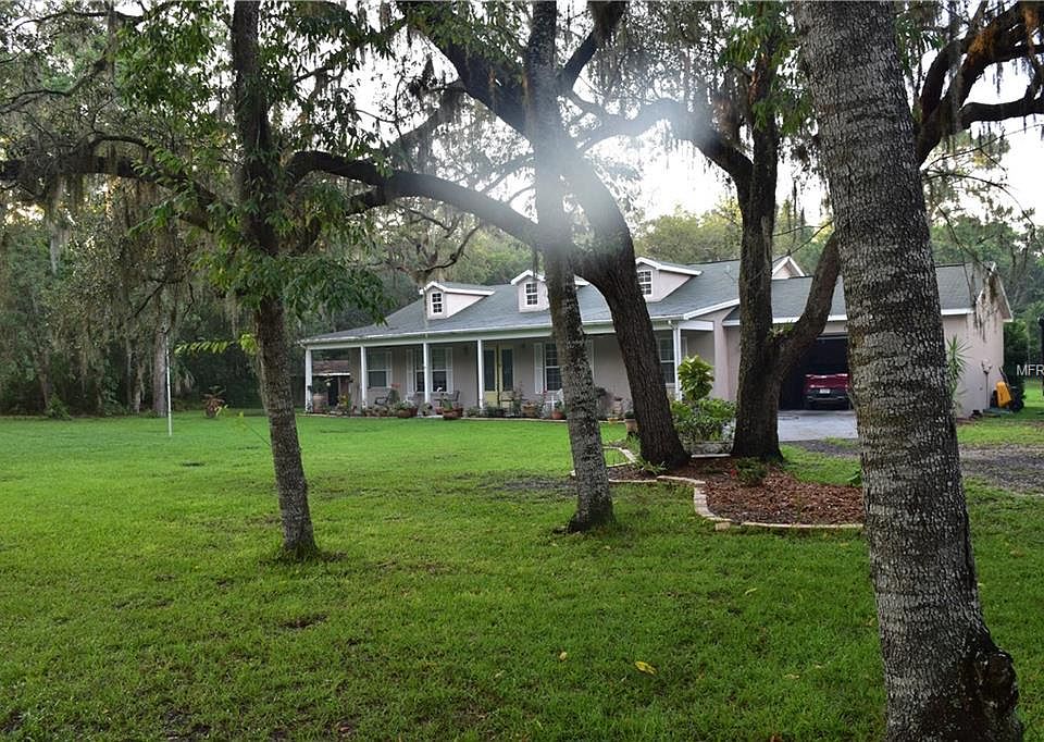 1st image of 10635 Woodland Dr