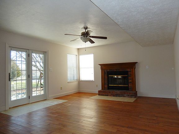4th image of 7421 Poppyseed Dr