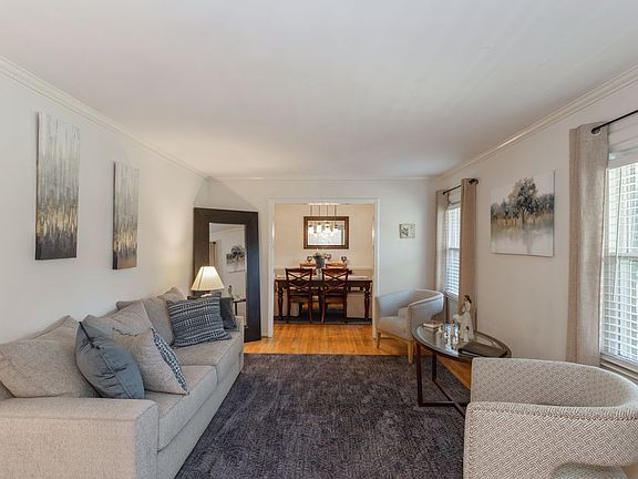 4th image of 5043 Fox Forest Cir