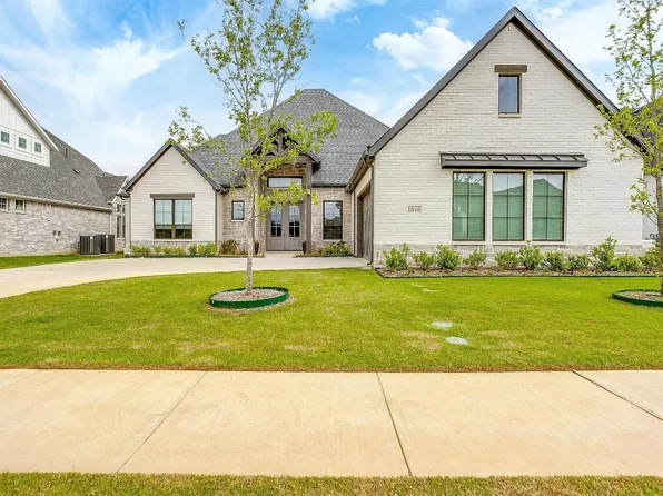1016 Bandon Dunes Dr, Burleson, TX 76028
